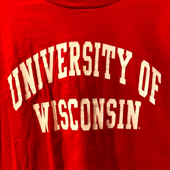 🆕 University of Wisconsin Tee - Picture 5 of 14